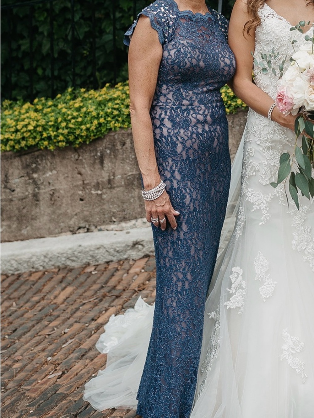 Elegant Navy Lace Evening Dress for Women